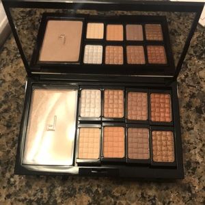 Unused Doucce highlighter and eyeshadow set